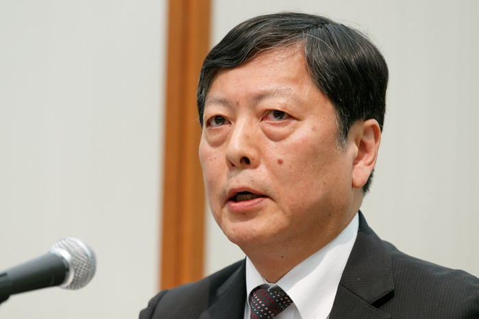 Japanese oil refiners Idemitsu and Showa Shell to share resources Susumu Nibuya Director of Idemitsu Kosan Co answers questions from the media during a news conference on May 9, 2017, Tokyo, Japan. The two oil distributors announced a business alliance to consolidate their refining and supply operations. Despite opposition from Idemitsu s founding family, the companies signed the agreement today and it will take immediate effect under the banner   Brighter Energy Alliance.    Photo by Rodrigo Reyes Marin AFLO 