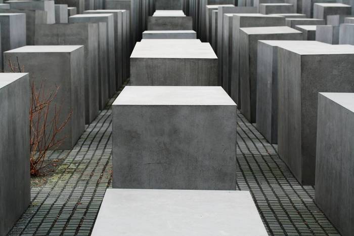 Peter Eisenman.
Memorial to the Slaughtered Jews of Europe.