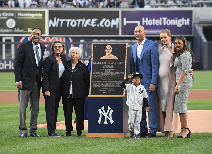MLB Mr. Jeter Permanent Commemoration Ceremony Derek Jeter, MAY 14, 2017   MLB : Former New York Yankees shortstop and captain Derek Jeter and his family  his wife Hannah, grandmother Dorothy Connors, father Sanderson Charles Jeter, mother Dorothy Jeter, sister Sharlee Jeter and nephew Jalen  pose with his Monument Park plaque during a ceremony to retire his number 2 before the Major League Baseball game between the Houston Astros and the New York Yankees at Yankee Stadium in the Bronx, New York, United States.  Photo by AFLO 