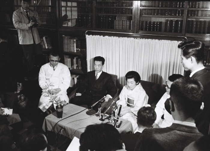 Atsuko Ikeda, press conference on the day of her discharge (in a separate room of Hiraki Internal Medicine, Okayama University Hospital) [Osaka batch registration. Please reconfirm facts before use]
