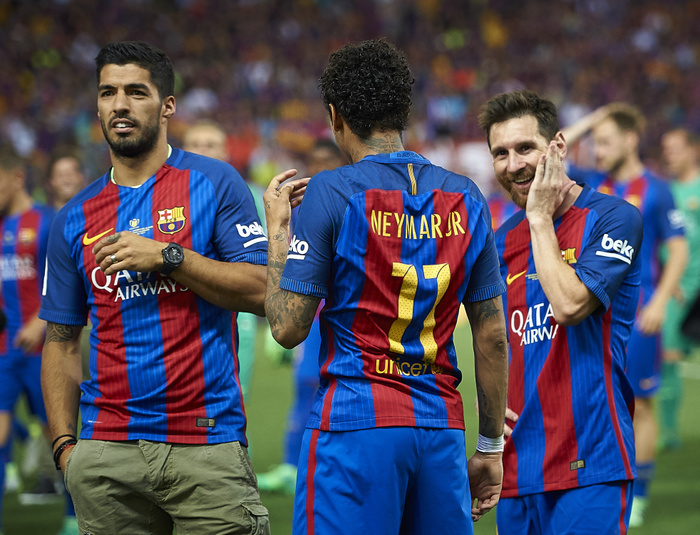 Barcelona wins the Spanish King s Cup for the third year in a row. Neymar, Lionel Messi, Luis Suarez  Barcelona , MAY 27, 2017   Football   Soccer : Lionel Messi, Neymar Jr and Luis Suarez of Barcelona celebrates the victory at the end of the Spanish Copa del Rey Final match between FC Barcelona 3 1 Deportivo Alaves at Vicente Calderon in Madrid, Spain.  Photo by Pablo Morano AFLO 