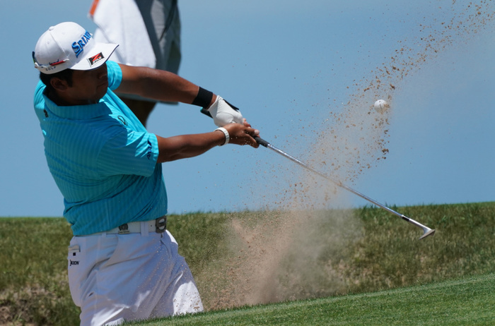 2017 U.S. Open, Day 1 Hideki Matsuyama  JPN  JUNE 15, 2017   Golf :. Hideki Matsuyama of Japan hits out of a bunker on the 8th hole during the first round of the 117th U.S. Open Championship at Erin Hills golf course in Erin, Wisconsin, United States.  Photo by Koji Aoki AFLO SPORT 