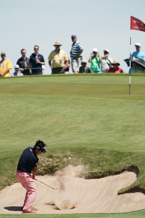 2017 U.S. Open, Day 2 Yuta Ikeda Yuta Ikeda  JPN , JUNE 16, 2017   Golf : Yuta Ikeda of Japan hits out of a green side bunker on the 8th hole during the second round of the 117th U.S. Open Championship at Erin Hills golf course in Erin, Wisconsin, United States.