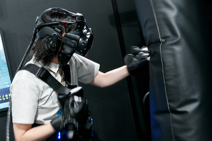 CONTENT TOKYO 2017 A man tests an augmented reality simulator during the CONTENT TOKYO 2017 at Tokyo Big Sight on June 28, 2017, Tokyo, Japan. New technologies such as Artificial Intelligence  AI , Virtual Reality  VR  and Augmented Reality  AR  are introduced during the three day trade show where 1760 exhibitors from the entertainment content industry will attend. Organizers expect that the event will draw some 63,000 visitors.  Photo by Rodrigo Reyes Marin AFLO 