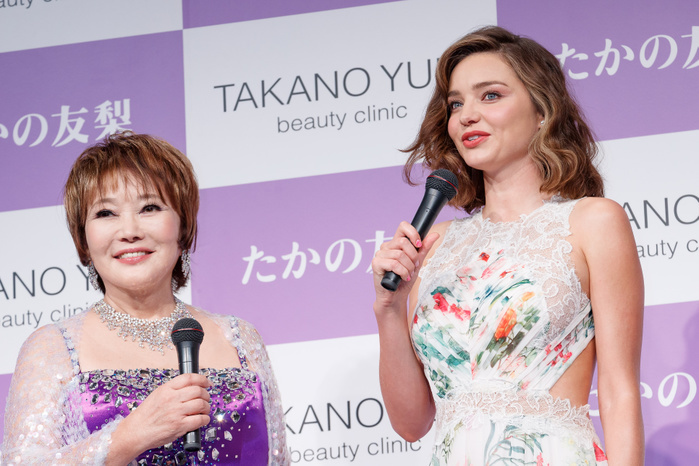 Miranda Kerr promotes Takano Yuri beauty clinic  L to R  Japanese esthetician Yuri Takano and Australian supermodel Miranda Kerr speak during a promotion event for Takano Yuri beauty clinic on July 11, 2017, Tokyo, Japan. Prior to the event, Kerr rode on a campaign bus through Tokyo shopping district to greet fans as part of the promotion.  Photo by Rodrigo Reyes Marin AFLO 