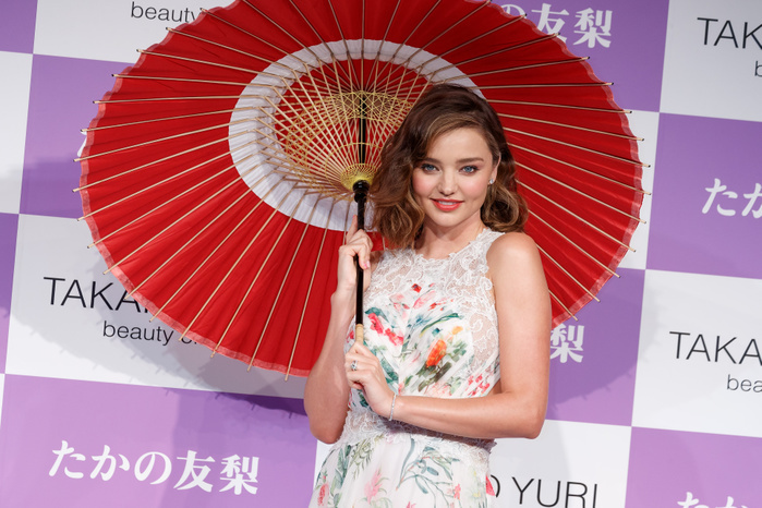 Miranda Kerr promotes Takano Yuri beauty clinic Australian supermodel Miranda Kerr poses for the cameras during a promotion event for Takano Yuri beauty clinic on July 11, 2017, Tokyo, Japan. Prior to the event, Kerr rode on a campaign bus through Tokyo shopping district to greet fans as part of the promotion.  Photo by Rodrigo Reyes Marin AFLO 