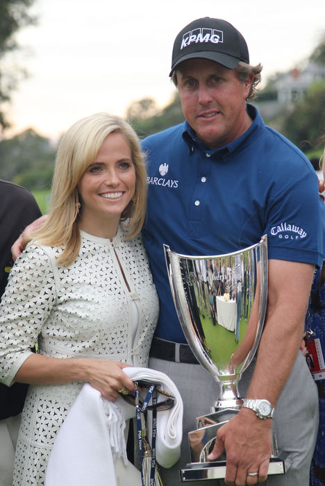 2009 Northern Trust Open Phil Mickelson, Winner Phil Mickelson  USA , with his wife, FEBRUARY 22, 2009   Golf : 2009 Northern Trust Open Final Round at Riviera Country Club, CA, USA.  Photo by YUTAKA AFLO SPORT   1040 