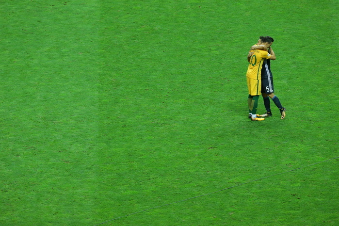 2018 FIFA World Cup Asia Final Qualifiers Japan will participate in its sixth consecutive World Cup Trent Sainsbury  AUS , Yuto Nagatomo  JPN , AUGUST 31, 2017   Football   Soccer : Yuto Nagatomo of Japan hugs Trent Sainsbury of Australia after the FIFA World Cup Russia 2018 Asian Qualifier Final Round Group B between Japan 2 0 Australia at Saitama Stadium 2002 in Saitama, Japan. Photo by JFA AFLO 