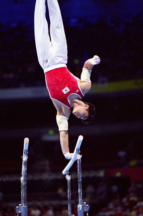 2000 Sydney Olympics Naoya Tsukahara  JPN , Naoya Tsukahara SEPTEMBER 20, 2000   Artistic Gymnastics : Naoya Tsukahara of Japan in action in the Parallel Bars during the Men s Artistic Gymnastics Individual All  around at the 2000 Sydney Olympic Games at Sydney Superdome in Sydney, Australia.  Photo by AFLO SPORT   0006 .