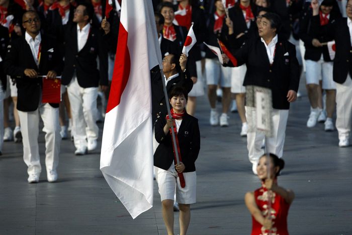 2008 Beijing Olympics Opening Ceremony Ai Fukuhara  JPN , AUGUST 8, 2008   Opening Ceremony : Ai Fukuhara of the Japan Olympic table tennis team carries her country  39 s flag to lead out the delegation during the Opening Ceremony for the 2008 Beijing Summer Olympics at the National Stadium on August 8, 2008 in Beijing, China. Aoki AFLO SPORT   0008 .