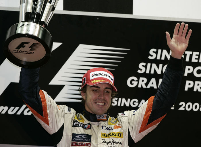 Motorsports   Formula 1: World Championship 2008, GP of Singapore Fernando Alonso  Renault , SEPTEMBER 28, 2008   Formula One : Fernando Alonso of Spain and Renault celebrates on the podium after winning the Singapore Formula One Grand Prix at the Marina Bay Street Circuit in Singapore.  Photo by AFLO   0906      Local Caption         www.hoch zwei.net     copyright: HOCH ZWEI   Juergen Tap    