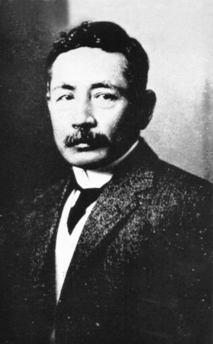 Soseki Natsume  ca. 1916  Soseki Natsume, was the pen name of Natsume Kinnosuke, who is widely considered to be the foremost Japanese novelist of the Meiji Era  1868 1912 . He is best known for his novels Kokoro, Botchan, I Am a Cat and his unfinished work Light and Darkness. From 1984 until 2004, his portrait appeared on the front of the Circa 1916. Photo by Kingendai Photo Library AFLO  2373 .