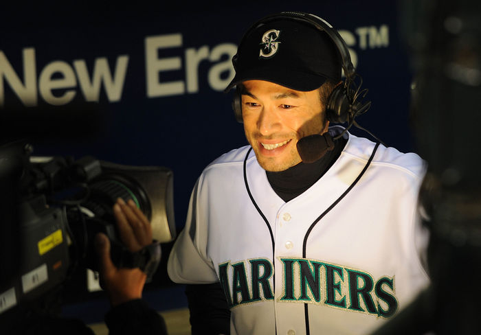 TV interview after the match  . Ichiro Ichiro Suzuki  Mariners , APRIL 16, 2009   MLB : Ichiro Suzuki of the Seattle Mariners is interviewed by TV in the dugout after the game against the Los Angeles Angels at Safeco Field in Seattle, Washington, USA. Suzuki set the record for total career hits among Japanese players, with 3086.  Photo by AFLO   0559 