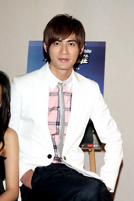 Vic Chou presents press conference of his new idol play          Vic Chou, Mar 14, 2009 : Vic Chou presents press conference of his new idol play. March 14,2009.Taipei.  Photo by Top Photo AFLO   2169 