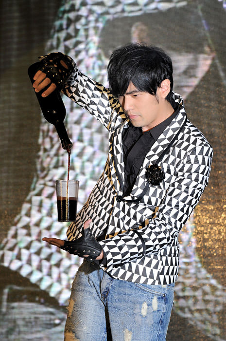 Jay Chou presents his new album s release conference Jay Chou, Oct 20, 2008 : Jay Chou presents his new album s release conference. Jay Chou is showing magic. October 20,2008.Hongkong. CHINA OUT  TPGNEWS 2008.10.20  Photo by Top Photo AFLO   2169 .