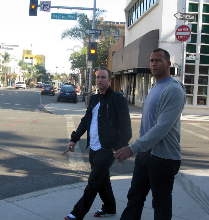 Alex Rodriguez strolling around Rodeo Drive while smoking a cigar  Alex Rodriguez, Oct 12, 2008 :   EXCLUSIVE   Alex Rodriguez strolling around Rodeo Drive while smoking a cigar and then getting dinner with a friend at a outdoor cafe. Beverly Hills, CA, USA. Sunday,  October 12, 2008  Photo by Celebrity Vibe AFLO   2361 