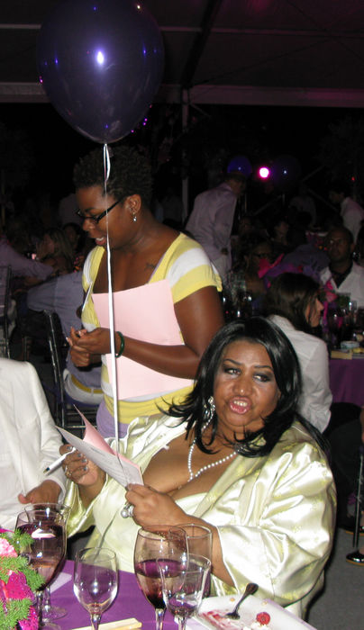 Aretha Franklin, Jul 19, 2008 : Aretha Franklin after buying a balloon for the charity which is 1000 Dollars. Inside Russell Simmons ResidenceEast Hampton, Long Island, USASaturday, July 19, 2008 (Photo by Celebrity Vibe/AFLO) [2361].