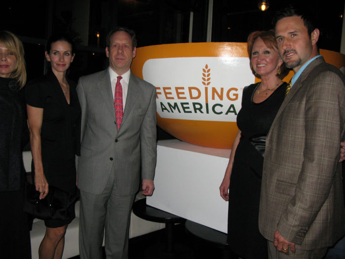 Feeding America Charity Launch. Rosanna Arquette and Courtney Cox and Vicki B. Escarra and David Arquette, Nov 12, 2008 : Rosanna Arquette, Courtney Cox, Feeding America CEO Vicki B. Escarra and David Arquette. Feeding America Charity Launch. STK Restaurant. West Hollywood, CA, USA. Wednesday, November 12, 2008.  Photo by Celebrity Vibe AFLO   2361 