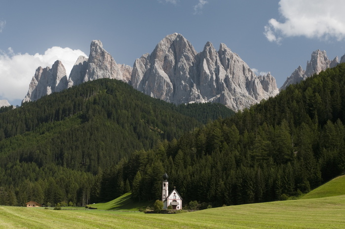 IT09071229 St. Johann Church, Funes Valley  Villnoss , Dolomites, Trentino Alto Adige, South Tyrol, Italy, Europe