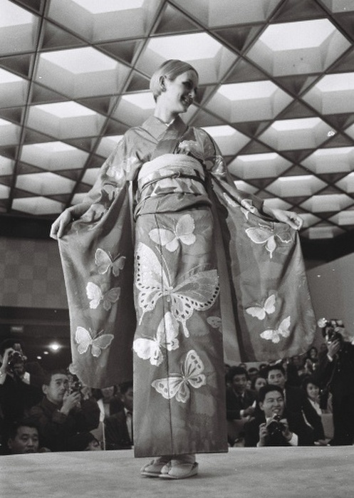 Twiggy Boom  October 1967  Fashion model Ziggy smiling in kimono.  Fashion show at Osaka Royal Hotel  19671001