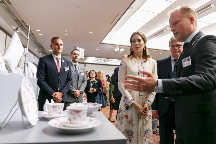 Danish Royal visit to Japan 2017 Her Royal Highness the Crown Princess Mary Elizabeth Donaldson looks at the Danish products on display during a business seminar at Hotel Gajoen Tokyo on October 11, 2017, Tokyo, Japan. The Danish Crown Prince Couple hope to cement business relationships between Japan and Denmark during their visit celebrating 150 years of Diplomatic relations between the two countries.  Photo by Rodrigo Reyes Marin AFLO 