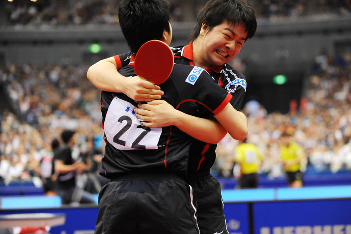 (L to R) Jun Mizutani (JPN), Seiya Kishikawa (JPN), MAY 3, 2009 - Table Tennis : The World Table Tennis Championships 2009, Men's Doubles Quarterfinal at Yokohama Arena, Kanagawa, Japan. (Photo by AFLO SPORT) [1045])