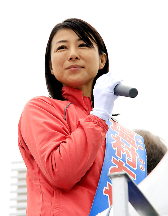 2017 House of Representatives Election: Fumika Shiomura addresses the public Ayaka Shiomura  Hiroshima 3rd ward, independent 