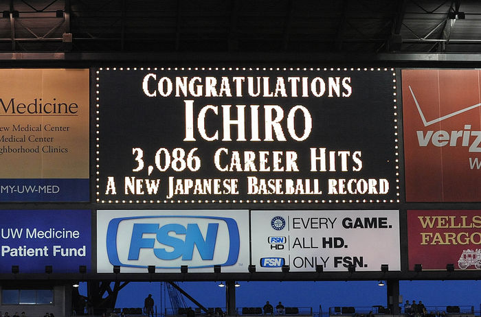 Ichiro sets new record with 3,086 hits in Japan and the U.S. ELECTRONIC SCOREBOARD CONGRATULATIONS ICHIRO, APRIL 16, 2009   MLB : The scoreboard congratulates Ichiro Suzuki of the Seattle Mariners during the game against the Los Suzuki set the record for total career hits among Japanese players, with 3086 . .  Photo by AFLO   0559 .