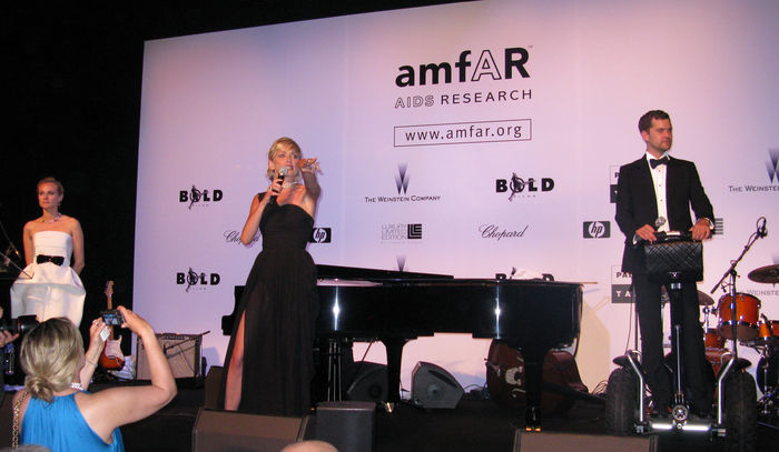 62nd Cannes International Film Festival  2009  Diane Kruger and Sharon Stone and Joshua Jackson, May 21, 2009 : 2009 amfAR Cinema Against AIDS Inside. Hotel Du Cap. 2009 Cannes Film Festival. Cap D  39 Antibes, France. Thursday, May 21, 2009  Photo by Celebrity Vibe AFLO   2361 