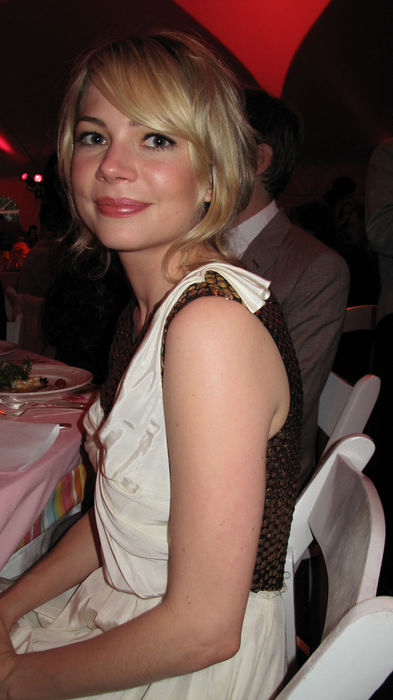 Michelle Williams : Fresh Air Fund Charity Event. Tavern on the Green Restaurant. Central Park.New York, NY, USA. Thursday, June 04, 2009. (Photo by Celebrity Vibe/AFLO) [2361]