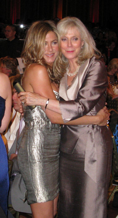 Women In Film 2009 Crystal and Lucy Awards. Jennifer Aniston and Blythe Danner, Jun 12, 2009 : Women In Film 2009 Crystal and Lucy Awards. Hyatt Regency Century Hotel. Century City, CA, USA. Friday, June 12, 2009.  Photo by Celebrity Vibe AFLO   2361 