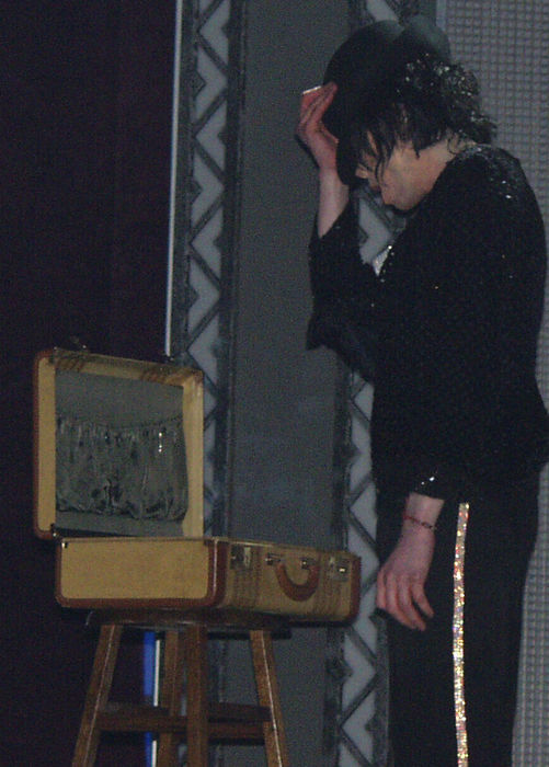 30th Anniversary Solo Years  Concert Michael Jackson, Sep 07, 2001 : Michael Jackson 30th Anniversary Celebration. Madison Square Garden. New York, NY. September 07, 2001  Photo by Celebrity Vibe AFLO   2361 