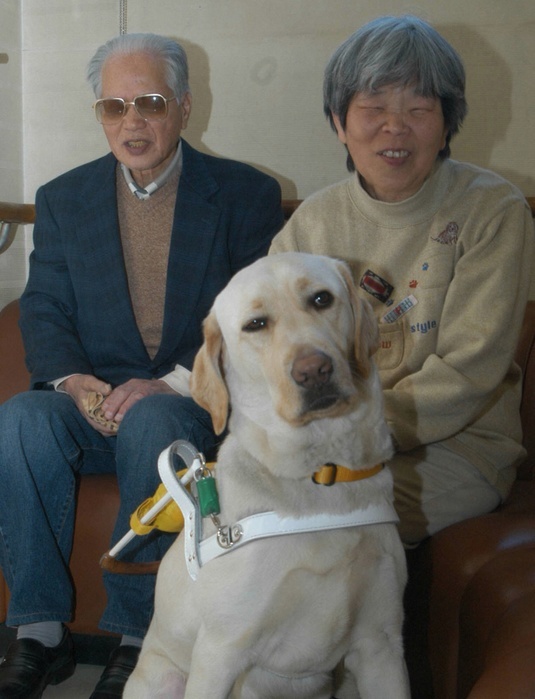 Charity Jazz Concert Guide Dog Training Charity jazz concert for raising guide dogs at Nishinomiya Municipal Workers  Hall, Nishinomiya City, Hyogo Prefecture, on March 28. Mr. Katakura  right  calls for cooperation for a jazz concert to raise guide dogs for the blind.