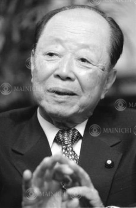 Kiichi Miyazawa  1998  Minister of Finance Kiichi Miyazawa  Questioning Comprehensive Strength  Interview with Key Cabinet Members: Prime Minister to Announce Details of 6 Trillion Yen Tax Cut in Speech,  Photo by Mainichi Newspaper AFLO   2400 .