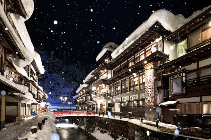 Yamagata Prefecture Night view of snowy Ginzan Onsen