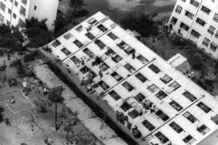 Niigata Earthquake  June 1964  Reinforced concrete apartment building that overturned tragically after the Niigata earthquake. Aerial view,  Photo by Mainichi Newspaper AFLO   2400 .