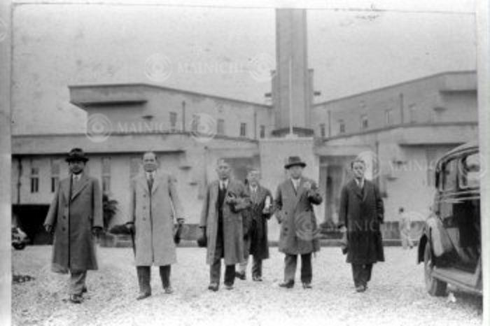 May 15 Incident  November 1936  Defense lawyers visit Kosuge Prison, ,  Photo by Mainichi Newspaper AFLO   2400 .