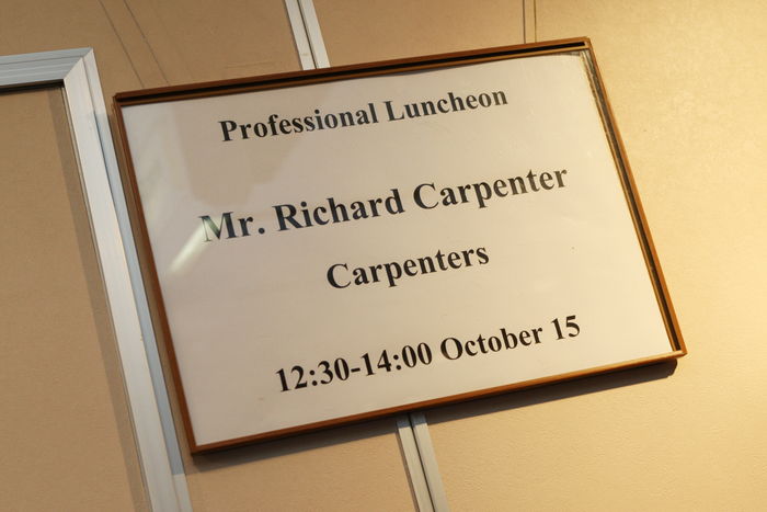 Richard Capenter, Oct 15, 2008 : Legendary pop star Richard Capenter, 62, is back.The musician best known as one-half of '70s group The Carpenters spent  his birthday in Japan today (Wed) where he is attempting to revive his  career after years away from the spotlight.His career comeback - dubbed 'Richard Carpenter Strikes Back -  includes the re-release of a Carpenters Christmas album, a tribute  album featuring cover versions of Carpenters songs performed by  artists from various countries and a book chronicling the duo's  amazing career.Carpenter unveiled his plans for the first time at a luncheon for The  Foreign Correspondents Club of Japan accompanied by his daughter Mindy  and producer Naoki Tachikawa (Photo by Takuya Matsunaga/AFLO) [1117]