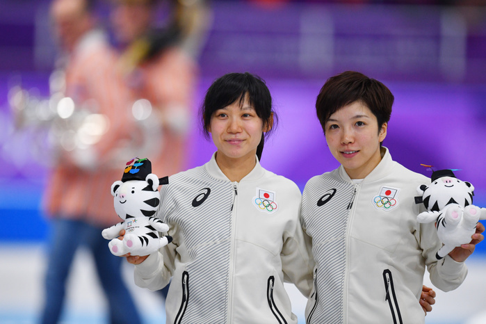2018 PyeongChang Olympics Speed Skating Women s 1000m Silver for Kodaira, Bronze for Takagi  L R  Miho Takagi, Nao Kodaira  JPN  FEBRUARY 14, 2018   Speed Skating : Women s 1000m Flower Ceremony at Gangneung Oval during the PyeongChang 2018 Olympic Winter Games in Gangneung, South Korea.  Photo by MATSUO.K AFLO SPORT 