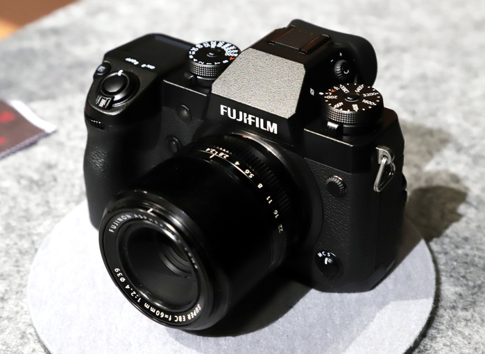 Announced the Fujifilm X H1 February 15, 2018, Tokyo, Japan   Japan s camera maker Fujifilm introduces the company s new flagship mirrorless digital camera  X H1  which has 5 axis image stabilization unit inside its body in Tokyo on Thursday, February 14, 2018. The new high performance digital camera which enableds to shoot 4K movie will go on sale on March 1.     Photo by Yoshio Tsunoda AFLO  LWX  ytd 
