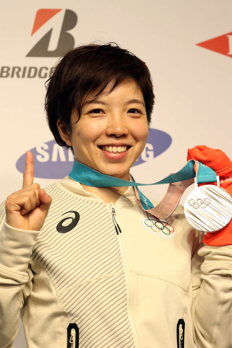 2018 PyeongChang Olympics Speed Skating Medalist Press Conference Nao Kodaira, holding the silver medal she won in the 1000 meters, poses for a photo in place of her gold medal, one day after the women s 500 meters at the PyeongChang Olympics, Feb. 19, 2018  photo date 20180219  photo location PyeongChang Japan House
