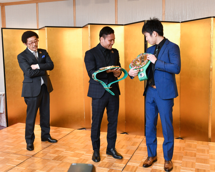 Boxing World Title Match Press Conference  L R  Yoko Gushiken, Daigo Higa, Ken Shiro, FEBRUARY 19, 2018   Boxing : Daigo Higa and Ken Shiro of Japan look at their champion belts during a press conference to announce their world title bouts which will be held on April 15 at Yokohama Arena on February 19, 2018 at Hotel  Photo by Hiroaki Yamaguchi AFLO 