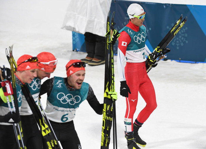 2018 PyeongChang Olympics Nordic Combined Individual Large Hill Akito Watabe  right , who finished fifth at the PyeongChang Olympics, pulls away from the German team, which is celebrating after sweeping the podium, Feb. 20, 2018  photo date 20180220  photo location PyeongChang, South Korea