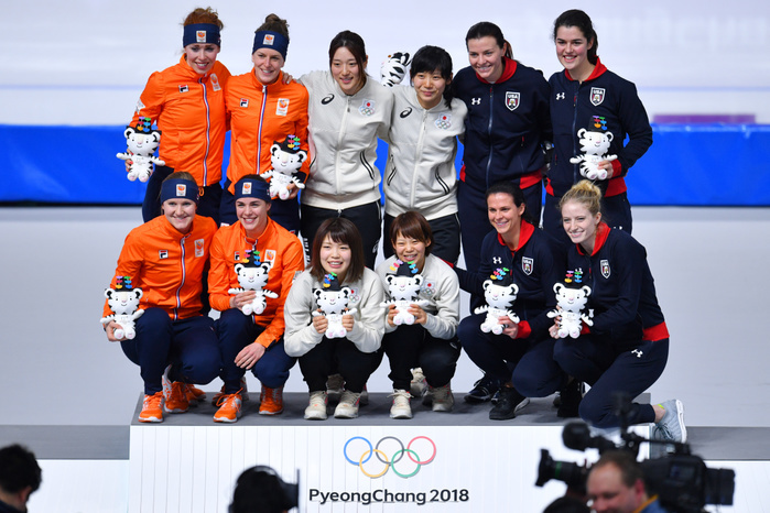 2018 PyeongChang Olympics Speed Skating Women s Team Pursuit Gold Medal for Japan  L R  Netherlands team group  NED , Japan team group  JPN , United States of America team group  USA , FEBRUARY 21, 2018   Speed Skating : Women s Team Pursuit Flower Ceremony at Gangneung Oval during the PyeongChang 2018 Olympic Winter Games in Gangneung, South Korea.  Photo by MATSUO.K AFLO SPORT 