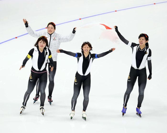 2018 PyeongChang Olympics Speed Skating Women s Team Pursuit Final Japan Wins Gold The Japanese team rounds the field with smiles after winning the women s team speed skating team pursuit at the PyeongChang Olympics. From left: Ayano Sato, Ayaka Kikuchi, Nana Takagi, and Miho Takagi on February 21, 2018 photo date 20180221 place Gangneung Oval