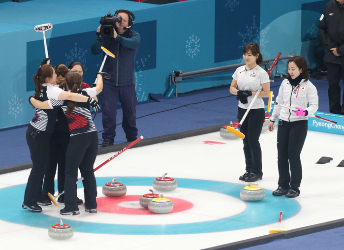 2018 PyeongChang Olympics Curling Women s Semifinals From right, skip Mayuki Fujisawa and third Chinami Yoshida show their regret after losing to South Korea in the 11th end of the women s curling semifinal between Japan and South Korea at the Pyeongchang Olympics, Feb. 23, 2018  Date 20180223  Photo location Gangneung Curling Center