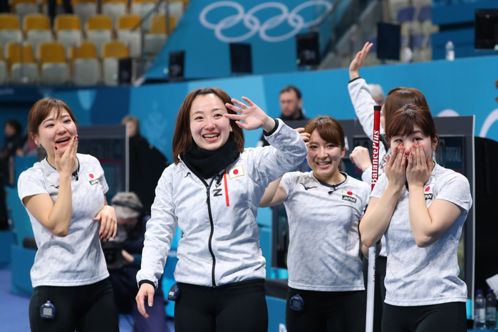 2018 PyeongChang Olympics Curling Women s 3rd Place Match Japan Wins Bronze Medal Japan team group  JPN  FEBRUARY 24, 2018   Curling : Women s 3rd place match between GBR   JPN at Gangneung Curling Centre during the PyeongChang 2018 Olympic Winter Games in Gangneung, South Korea.  Photo by Yohei Osada AFLO SPORT 