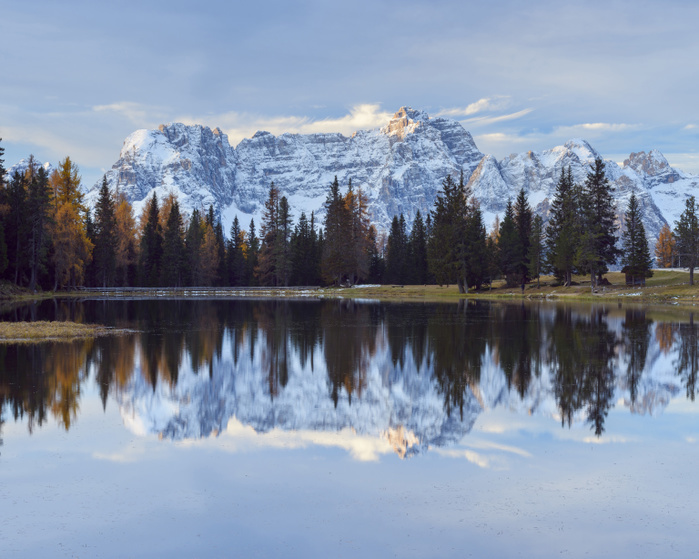 Morning view of the Sorapis Mountain group reflected in Antorno Lake at Misurina in Cadore, in the Ampezzo Dolomites, Italy