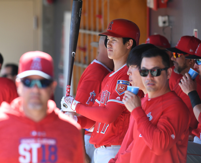 2018 MLB Open Game Shohei Ohtani  Angels , FEBRUARY 27, 2018   MLB : Shohei Ohtani of the Los Angeles Angels prepares for an at bat in the dugout during a spring training baseball game against the Colorado Rockies at Salt River Fields at Talking Stick in Scottsdale, Arizona, United States.  Photo by AFLO 
