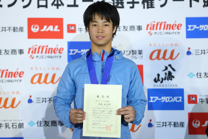 2018 Sport Climbing Japan Youth Championships Lead Competition, Men s Youth A Awards Ceremony Kantaro Ito Kantaro Ito,. MARCH 26, 2018   Sport Climbing :. Japan youth climbing lead championships 2018 Men s youth A Award ceremony at Matsuyamashita park gymnasium in Chiba, Japan.  Photo by JMSCA AFLO 